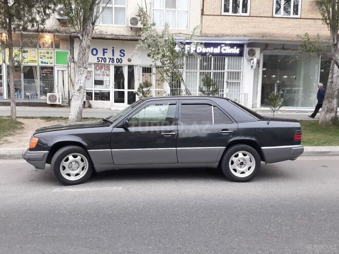 Mercedes E 250 1991, 457,000 km - 2.5 l - Bakı