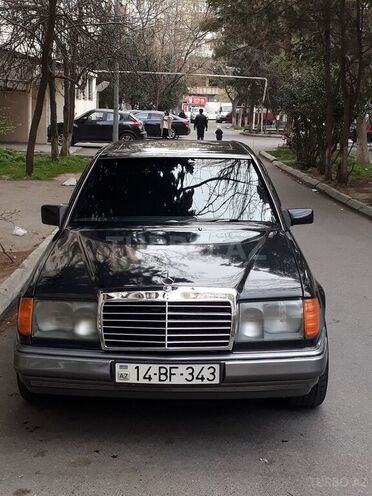 Mercedes E 250 1991, 457,000 km - 2.5 l - Bakı
