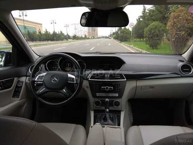 Mercedes C 220 2011, 240,000 km - 2.2 l - Bakı