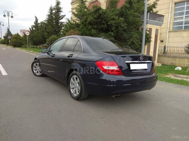 Mercedes C 220 2011, 240,000 km - 2.2 l - Bakı