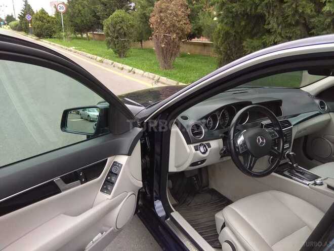 Mercedes C 220 2011, 240,000 km - 2.2 l - Bakı
