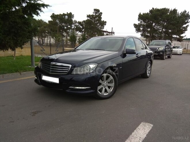 Mercedes C 220 2011, 240,000 km - 2.2 l - Bakı