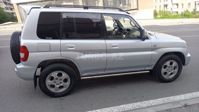 Mitsubishi Pajero io 2003, 230,000 km - 2.0 l - Bakı