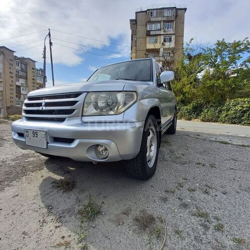 Mitsubishi Pajero io 2003, 230,000 km - 2.0 l - Bakı