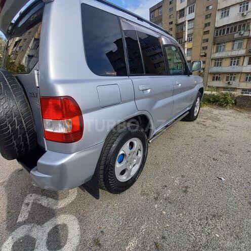 Mitsubishi Pajero io 2003, 230,000 km - 2.0 l - Bakı