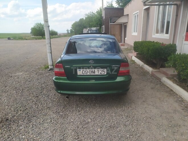 Opel Vectra 1996, 340,000 km - 1.8 l - Qazax