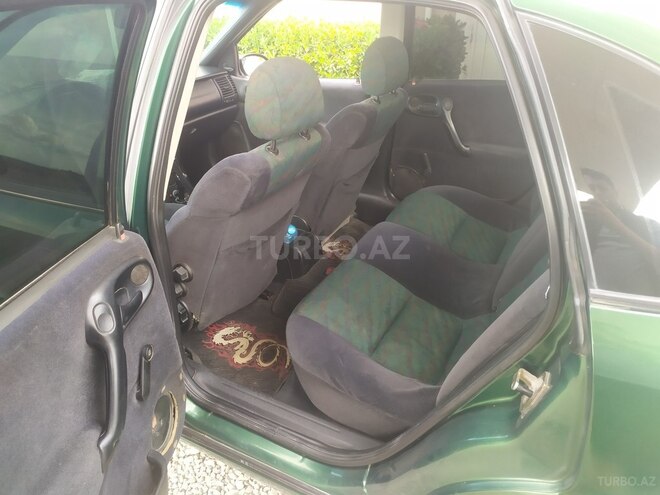 Opel Vectra 1996, 340,000 km - 1.8 l - Qazax