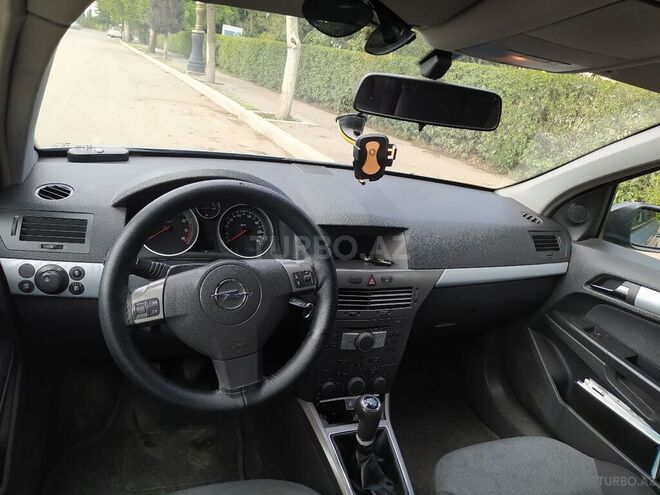 Opel Astra 2005, 212,554 km - 1.4 l - Gəncə