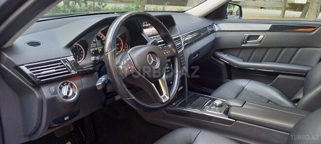 Mercedes E 220 2013, 300,947 km - 2.2 л - Bakı