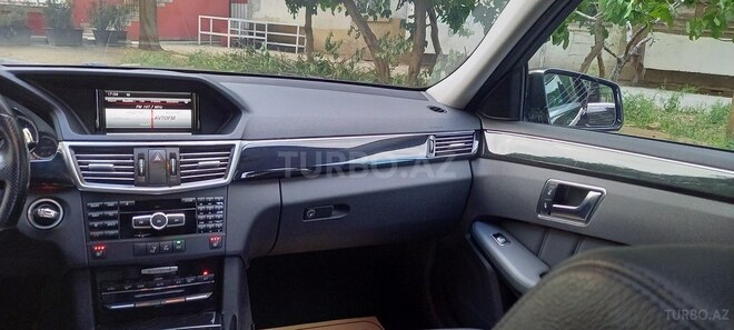 Mercedes E 220 2013, 300,947 km - 2.2 л - Bakı