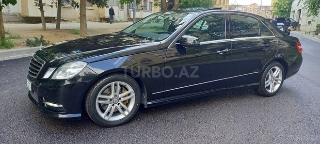 Mercedes E 220 2013, 300,947 km - 2.2 л - Bakı