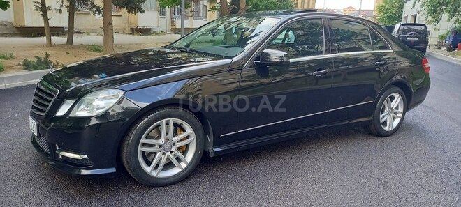 Mercedes E 220 2013, 300,947 km - 2.2 л - Bakı
