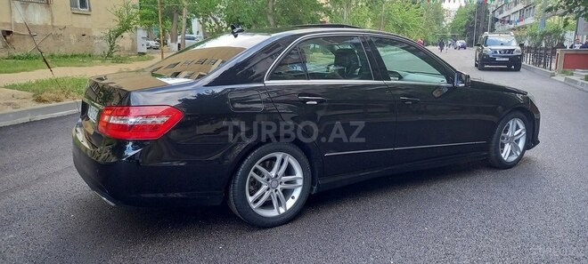 Mercedes E 220 2013, 300,947 km - 2.2 л - Bakı
