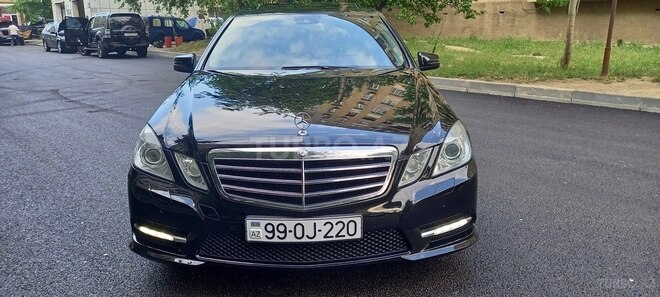 Mercedes E 220 2013, 300,947 km - 2.2 л - Bakı
