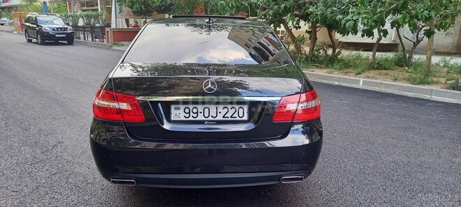 Mercedes E 220 2013, 300,947 km - 2.2 л - Bakı
