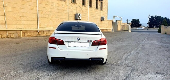 BMW 520 2016, 100,000 km - 2.0 l - Bakı