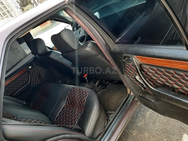 Mercedes E 250 1992, 250,000 km - 2.5 l - Bakı
