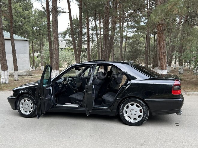 Mercedes C 230 1999, 243,000 km - 2.3 l - Xırdalan