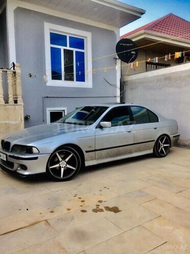 BMW 523 1997, 300,000 km - 2.5 l - Bakı