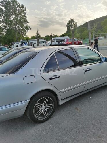 Mercedes E 230 1996, 286,000 km - 2.3 l - Qəbələ