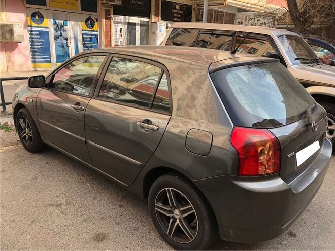 Toyota Corolla 2005, 261,000 km - 1.4 l - Bakı
