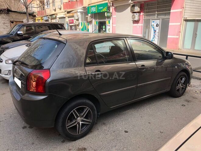 Toyota Corolla 2005, 261,000 km - 1.4 l - Bakı