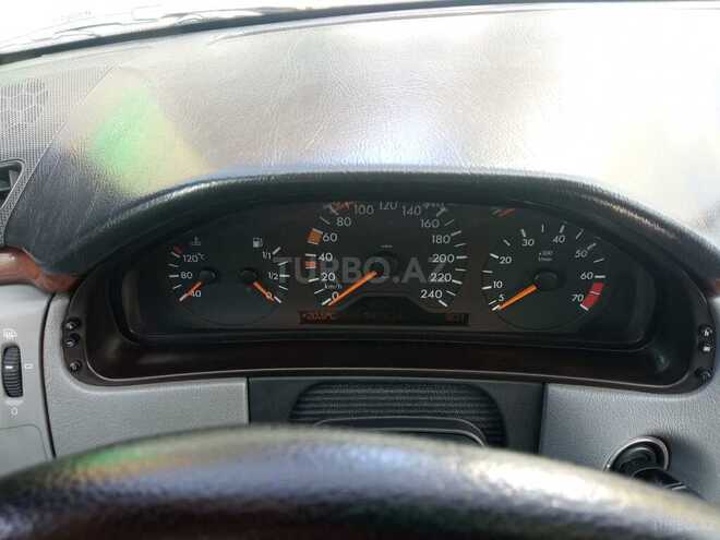 Mercedes E 240 1998, 492,000 km - 2.4 l - Bakı