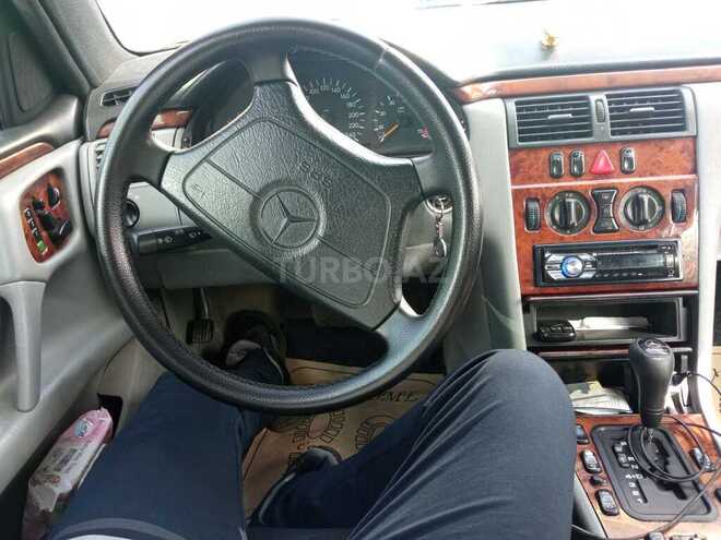 Mercedes E 240 1998, 492,000 km - 2.4 l - Bakı