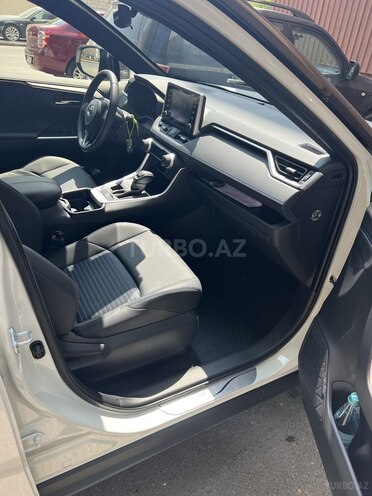 Toyota RAV4 2021, 8,900 km - 2.5 l - Bakı