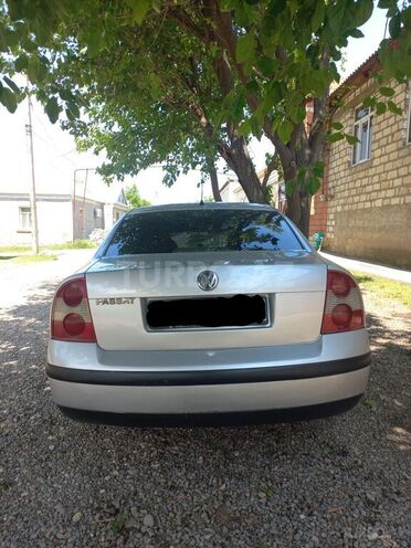 Volkswagen Passat 2002, 293,000 km - 2.0 л - Tovuz