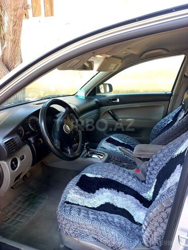 Volkswagen Passat 2002, 293,000 km - 2.0 л - Tovuz