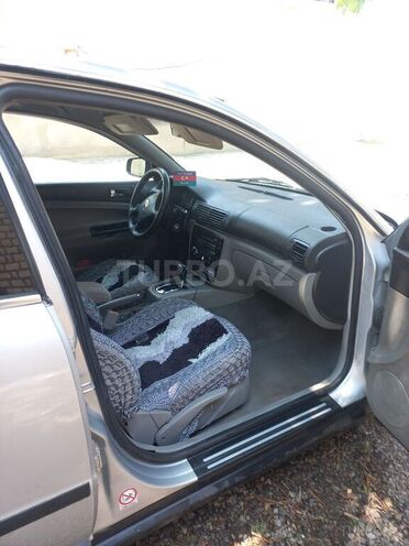 Volkswagen Passat 2002, 293,000 km - 2.0 л - Tovuz