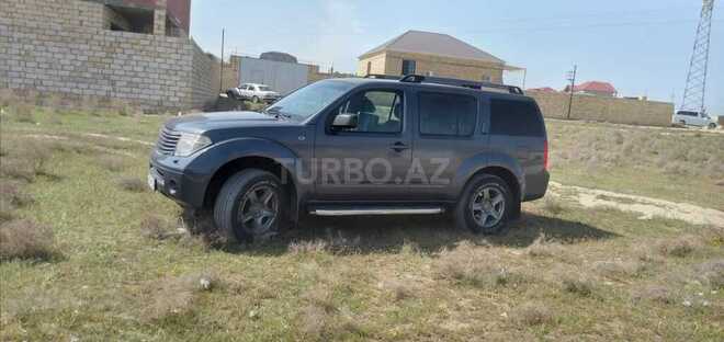 Nissan Pathfinder 2005, 352,000 km - 2.5 l - Bakı