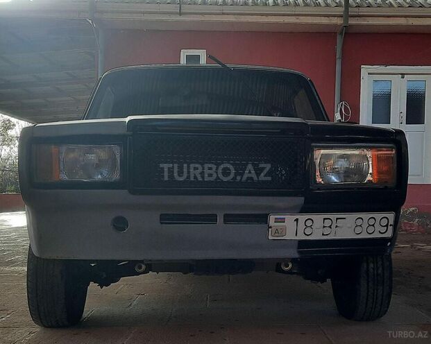 LADA (VAZ) 2107 1985, 250,000 km - 1.6 л - Salyan