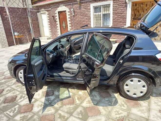 Opel Astra 2006, 242,000 km - 1.4 l - Bakı