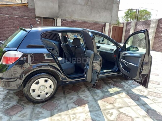 Opel Astra 2006, 242,000 km - 1.4 l - Bakı