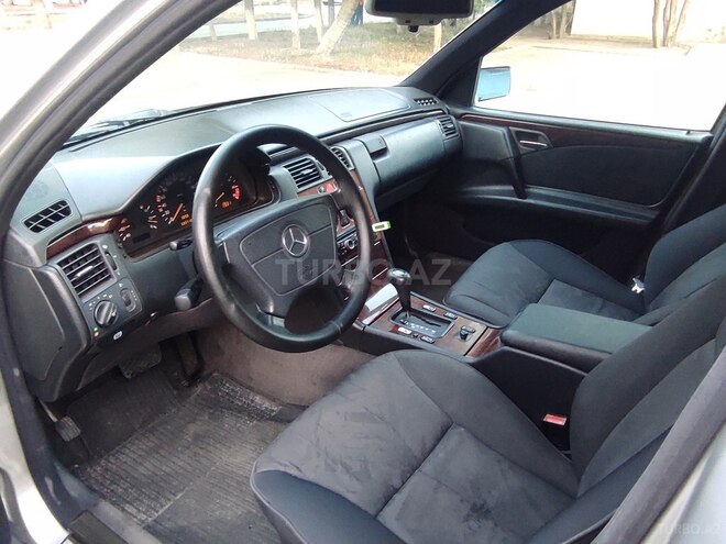 Mercedes E 230 1996, 345,252 km - 2.3 l - Sumqayıt