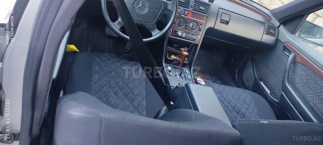Mercedes C 180 1993, 300,000 km - 1.8 л - Bakı