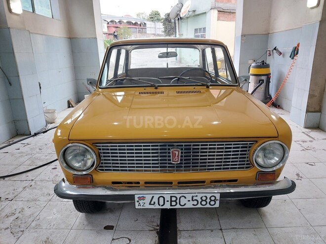 LADA (VAZ) 21011 1975, 44,444 km - 1.5 l - Quba