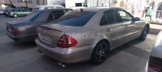 Mercedes E 260 2002, 295,000 km - 2.6 л - Bakı