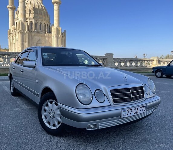 Mercedes E 240 1998, 179,000 km - 2.4 l - Bakı
