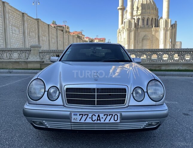 Mercedes E 240 1998, 179,000 km - 2.4 l - Bakı