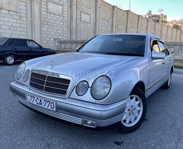 Mercedes E 240 1998, 179,000 km - 2.4 l - Bakı
