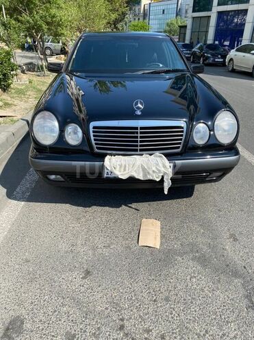 Mercedes E 200 1997, 230,000 km - 2.0 l - Bakı