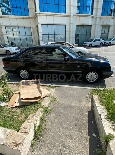 Mercedes E 200 1997, 230,000 km - 2.0 l - Bakı