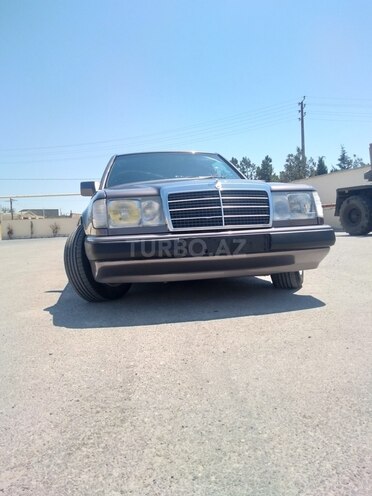 Mercedes E 200 1993, 377,050 km - 2.0 л - Bakı