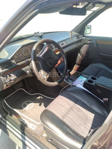 Mercedes E 200 1993, 377,050 km - 2.0 л - Bakı