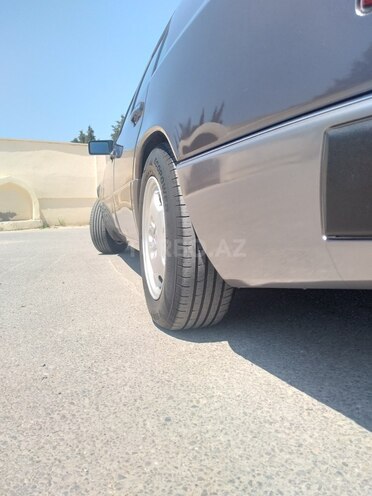 Mercedes E 200 1993, 377,050 km - 2.0 л - Bakı