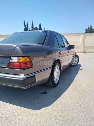 Mercedes E 200 1993, 377,050 km - 2.0 л - Bakı