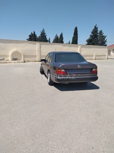 Mercedes E 200 1993, 377,050 km - 2.0 л - Bakı